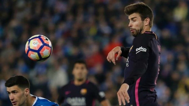Pique lại gây chiến với CĐV Espanyol và Real Madrid - Bóng Đá