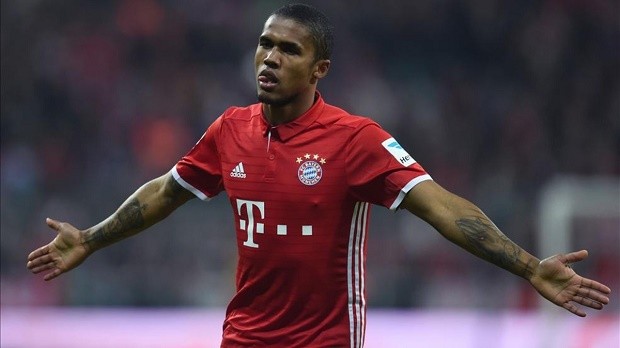 Báo thân khẳng định Barca đã nhảy vào cuộc đua giành Douglas Costa - Bóng Đá