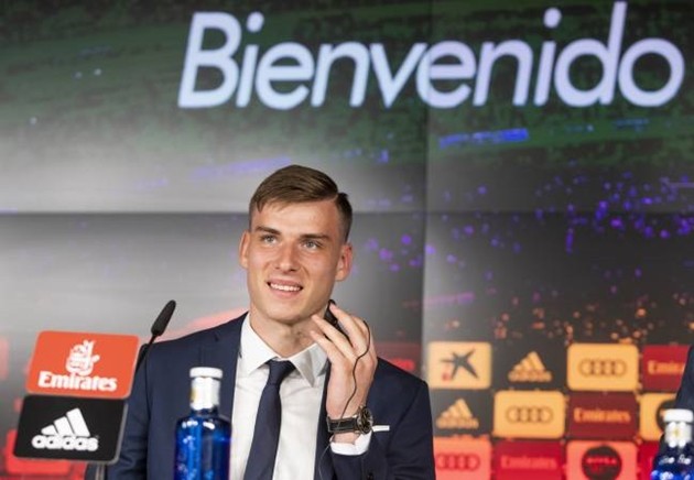 CHÍNH THỨC: Lunin rạng rỡ ra mắt tại Real Madrid - Bóng Đá