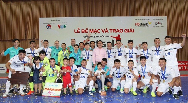 Chùm ảnh: Hành trình bảo vệ ngôi vương của Thái Sơn Nam - Bóng Đá