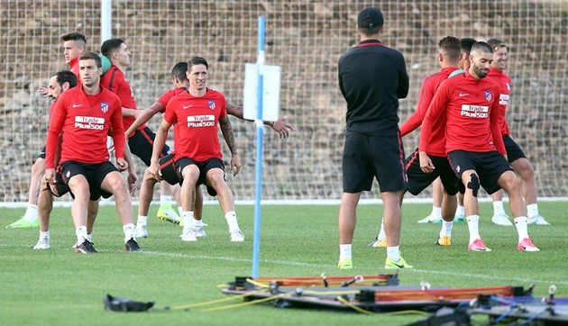 Buổi tập tràn ngập tiếng cười của Atletico tại Mỹ - Bóng Đá