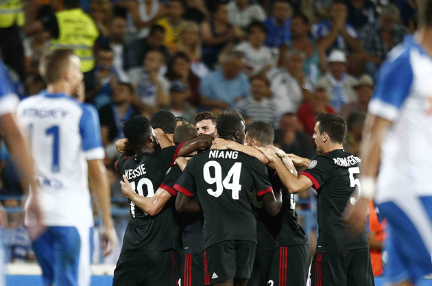 Craiova 0-1 AC Milan: Vạn sự khởi đầu nan - Bóng Đá