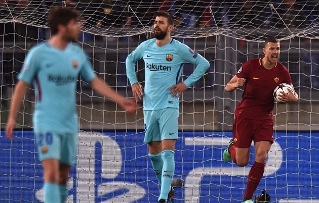 Chấm điểm Barca: Gerard Pique bị biến thành 