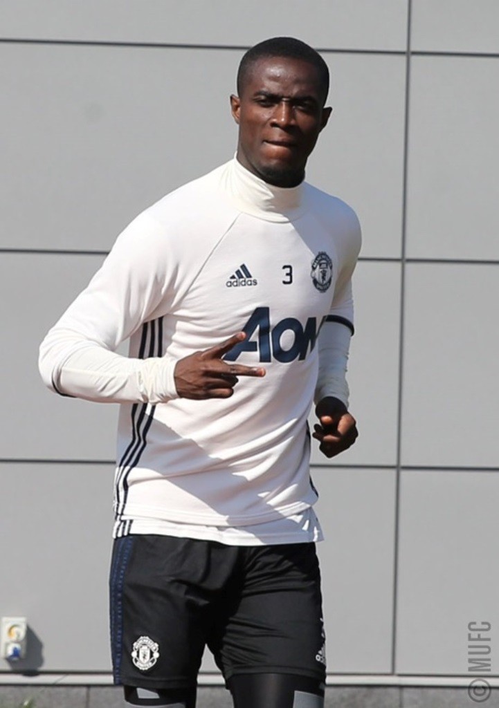 Giữa bão chấn thương, dàn sao Man United vẫn cực nhắng trên sân tập - Bóng Đá