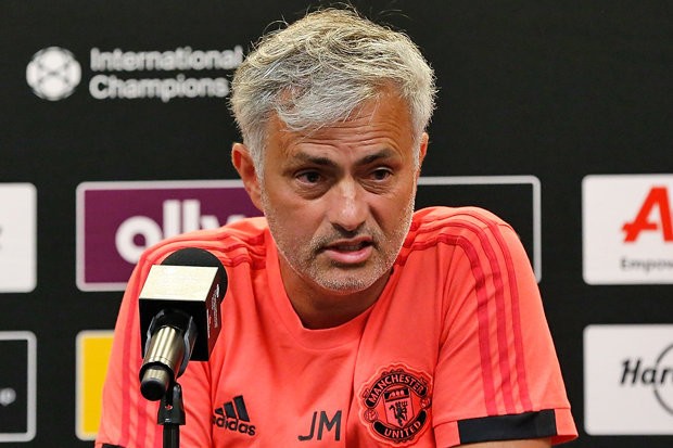 Mourinho TIẾT LỘ kế hoạch tuyển mộ tân binh trước khi TTCN đóng cửa - Bóng Đá