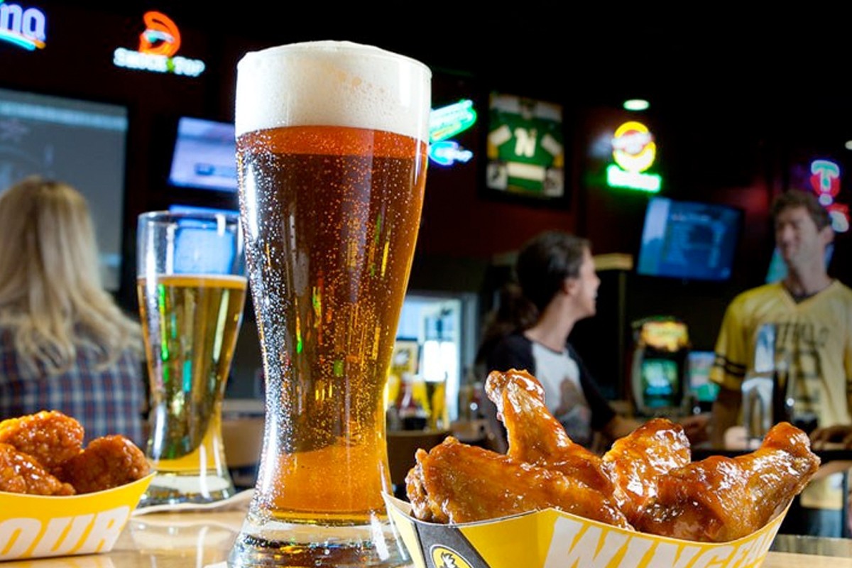 B-Dubs – Nơi nhịp đập trái tim bùng cháy cùng tinh thần thể thao! - Bóng Đá
