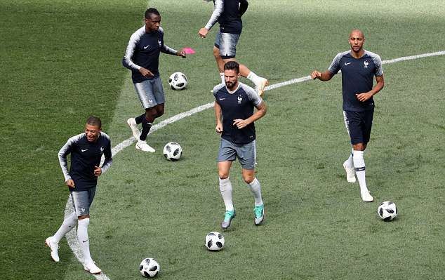 Dalot trở lại, Fred mạnh mẽ tập luyện trước trận đấu với Liverpool - Bóng Đá