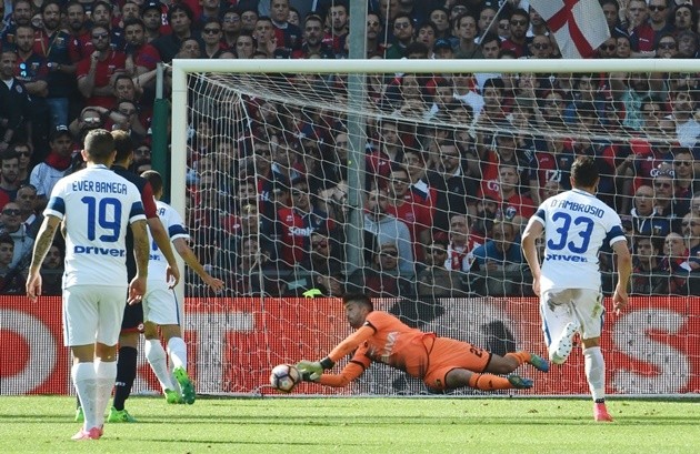 Thua Genoa, Inter vỡ mộng châu Âu - Bóng Đá