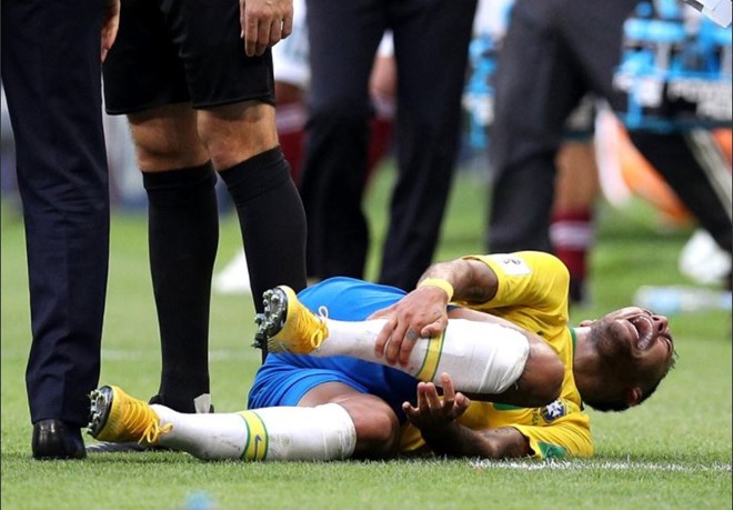 Neymar: ‘Tôi không ăn vạ, Layun cố ý chơi xấu’ - Bóng Đá