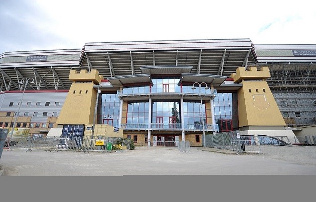 Liverpool ra mắt áo đấu - Bóng Đá