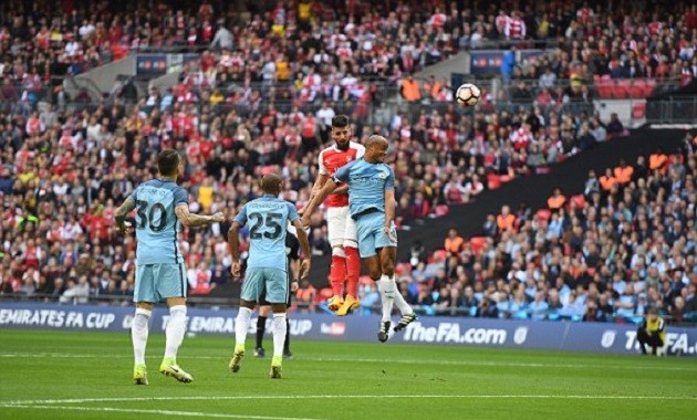 Conte nổi nóng quát tháo học trò trong buổi tập gần nhất của Chelsea - Bóng Đá