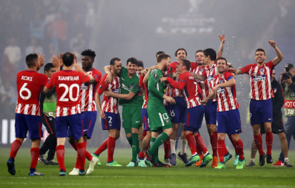 Toàn cảnh lễ đăng quang của Atletico:  - Bóng Đá