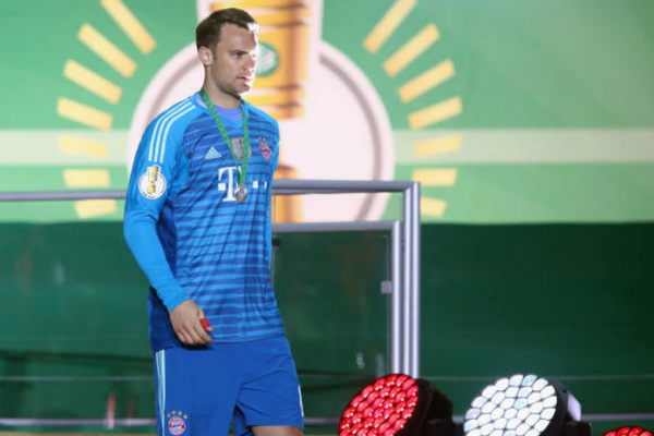 Neuer tái xuất, bất lực nhìn Bayern thủng lưới 3 bàn - Bóng Đá