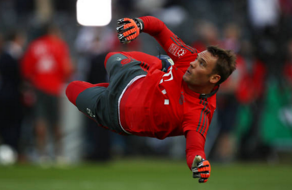 Neuer tái xuất, bất lực nhìn Bayern thủng lưới 3 bàn - Bóng Đá