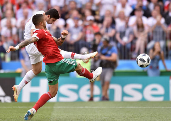 Đồng đội đá tệ, Ronaldo không một giây ngơi nghỉ - Bóng Đá