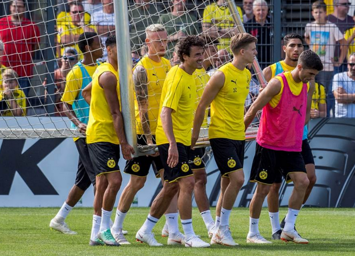 Dàn sao hội tụ Dortmund hội tụ, áo ba lỗ, khoe hình xăm - Bóng Đá
