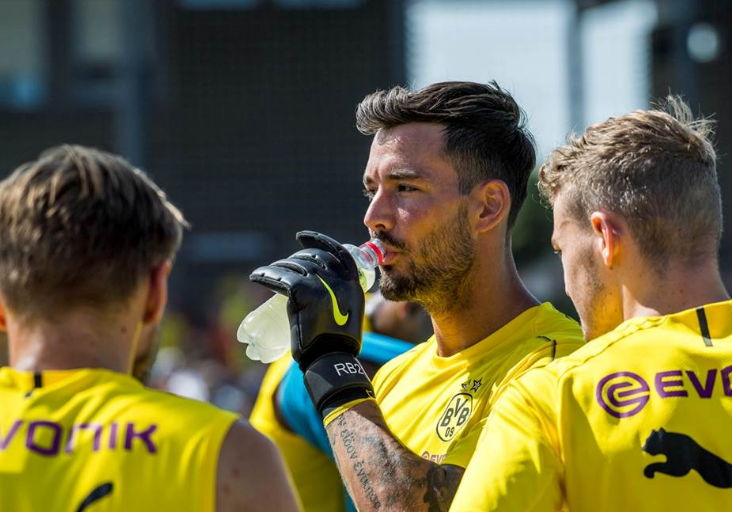 Dàn sao hội tụ Dortmund hội tụ, áo ba lỗ, khoe hình xăm - Bóng Đá