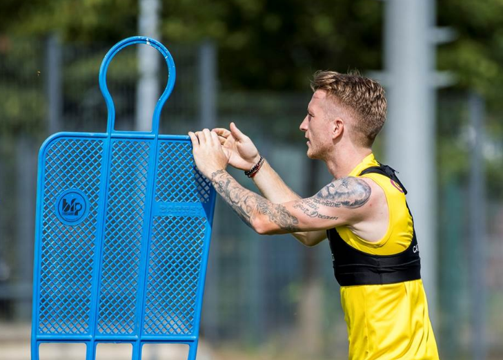 Dàn sao hội tụ Dortmund hội tụ, áo ba lỗ, khoe hình xăm - Bóng Đá