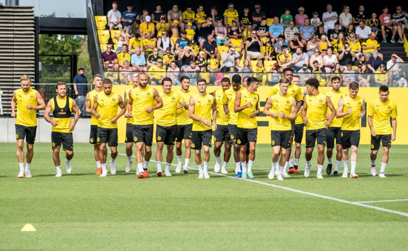 Dàn sao hội tụ Dortmund hội tụ, áo ba lỗ, khoe hình xăm - Bóng Đá