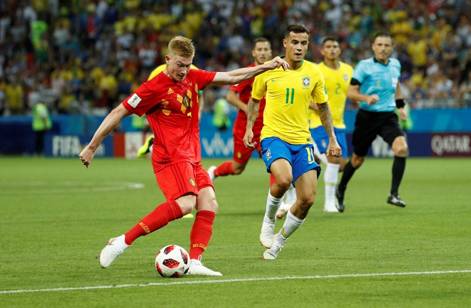Neymar thẫn thờ, cầu thủ Brazil cúi đầu sau thất bại - Bóng Đá