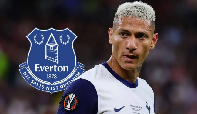 Richarlison lọt tầm ngắm Everton.