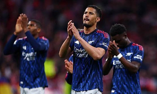 Arsenal đã đứng vững bất chấp sức ép tại Atletico Madrid.