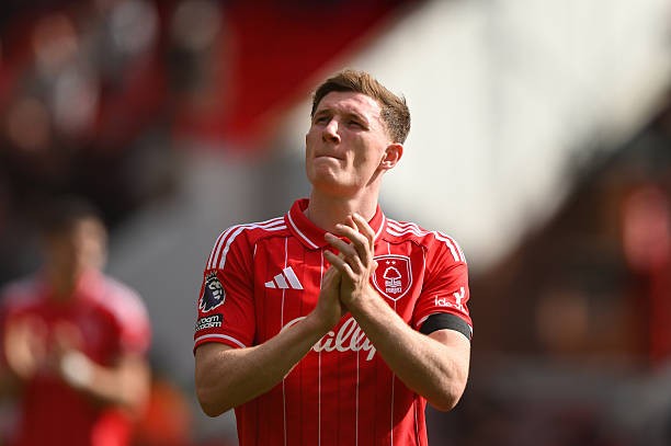 Elliot Anderson đứng trước cơ hội giành danh hiệu Europa League cùng Nottingham Forest.