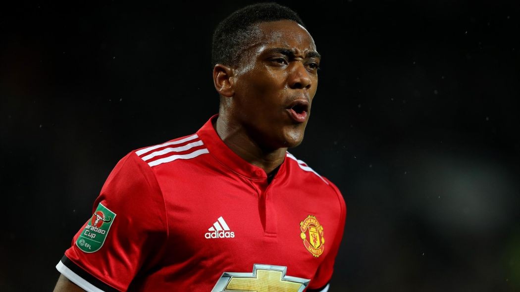 Dẹp bỏ tin đồn, Mourinho lý giải sự vắng mặt của Martial - Bóng Đá