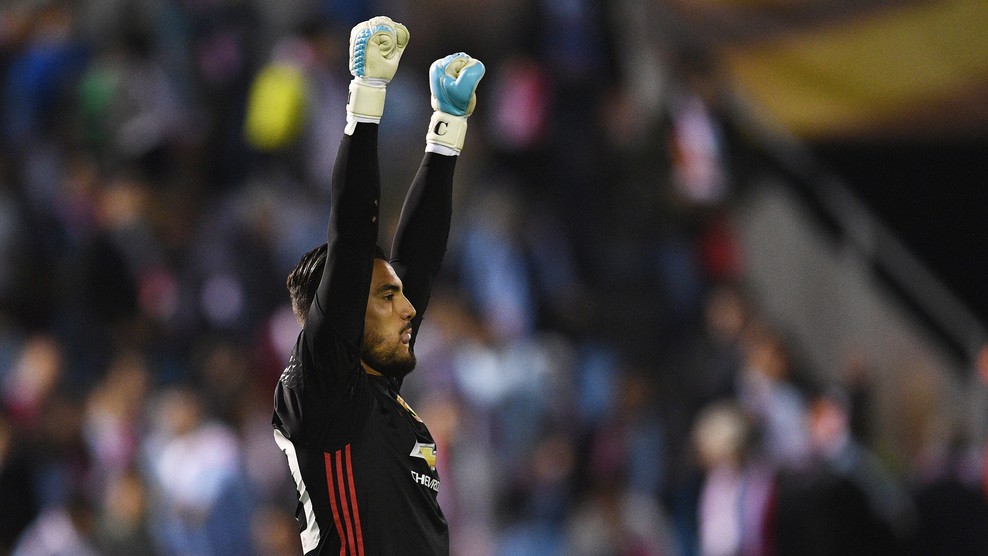 Đội hình kết hợp Ajax & Man United: Davison Sanchez 