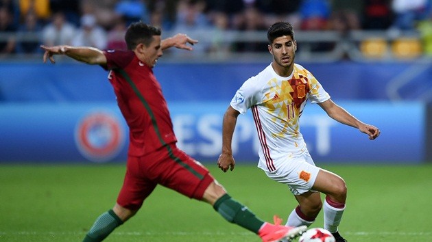 Tung 3 ‘cú đấm’ trời giáng, U21 Tây Ban Nha giành vé vào bán kết - Bóng Đá