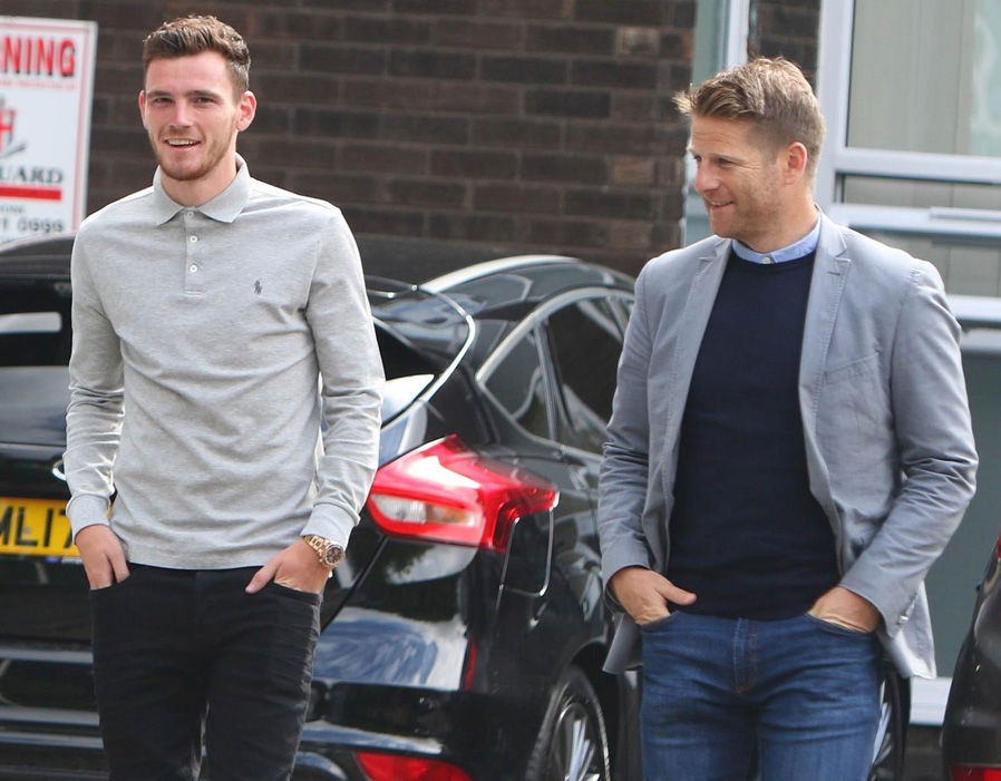 Robertson rạng rỡ kiểm tra y tế, chuẩn bị ký hợp đồng gia nhập Liverpool - Bóng Đá