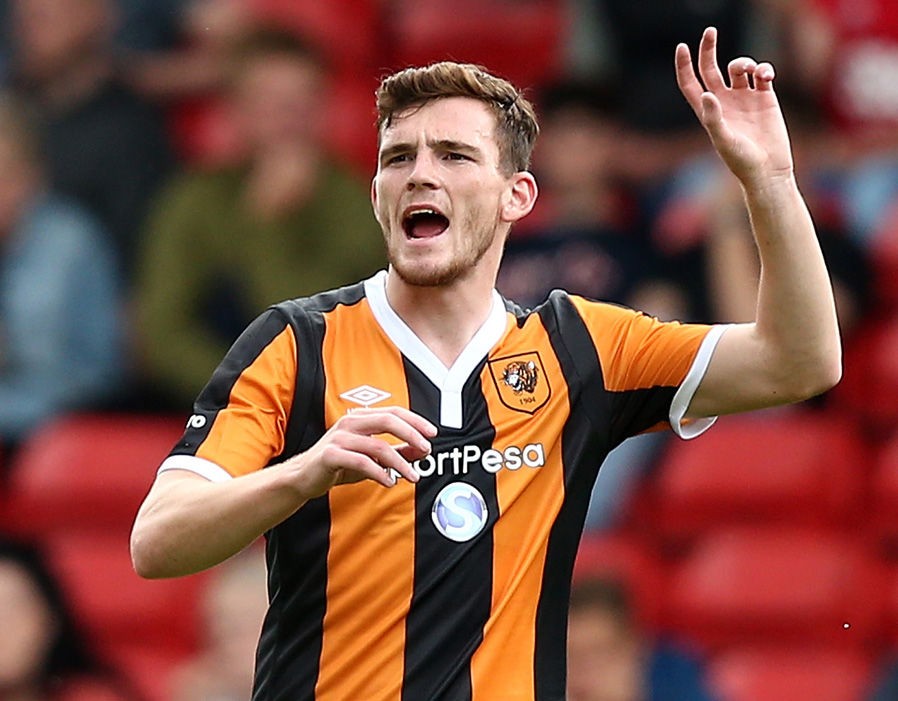 Robertson rạng rỡ kiểm tra y tế, chuẩn bị ký hợp đồng gia nhập Liverpool - Bóng Đá