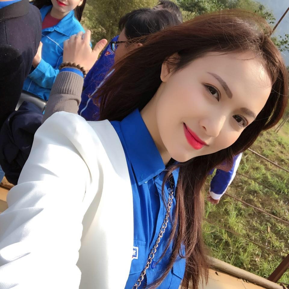 Hot girl đại diện Argentina khóc khi Messi sút hỏng penalty - Bóng Đá