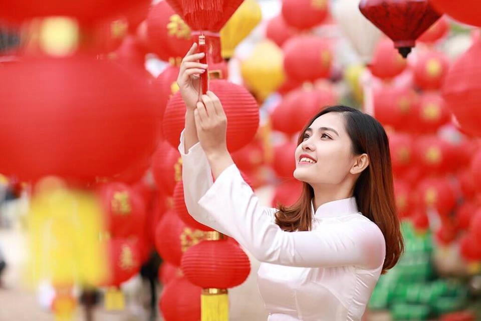 Nhan sắc ngọt ngào của hot girl Hà Tĩnh đại diện tuyển Hàn Quốc - Bóng Đá
