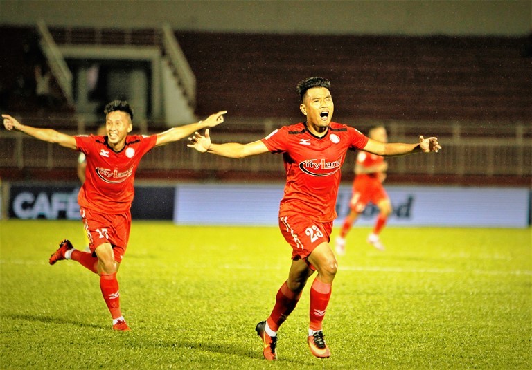 Bùng nổ hiệp 2, Hà Nội FC 