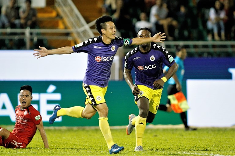 Vòng 8 V-League: Công Phượng, Xuân Trường thăng hoa ở Tây Đô - Bóng Đá