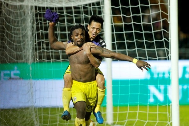 Bùng nổ hiệp 2, Hà Nội FC 