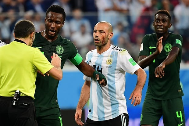 Rio Ferdinand nhận thấy sự thay đổi của Messi trong trận đấu với Nigeria - Bóng Đá