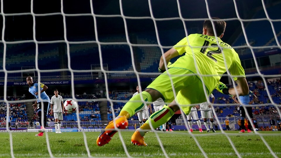 Siêu phẩm bù đắp penalty, U20 Uruguay khuất phục U20 Ý - Bóng Đá