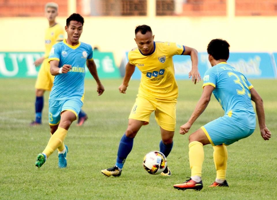 FLC Thanh Hóa sa thải HLV Marian Mihail - Bóng Đá