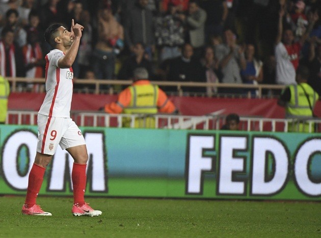 Falcao tỏa sáng, Monaco cách chức vô địch một bước chân - Bóng Đá