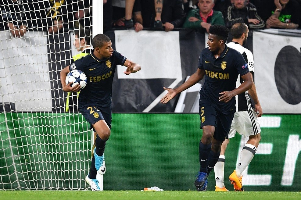 Dàn WAGS tuyển Pháp sẵn sàng đốt cháy khán đài World Cup - Bóng Đá