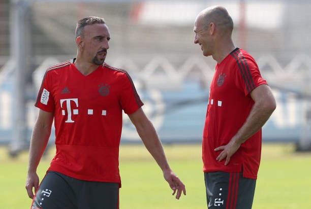 Những thái cực trái ngược nhau ngày Bayern Munich hội quân - Bóng Đá