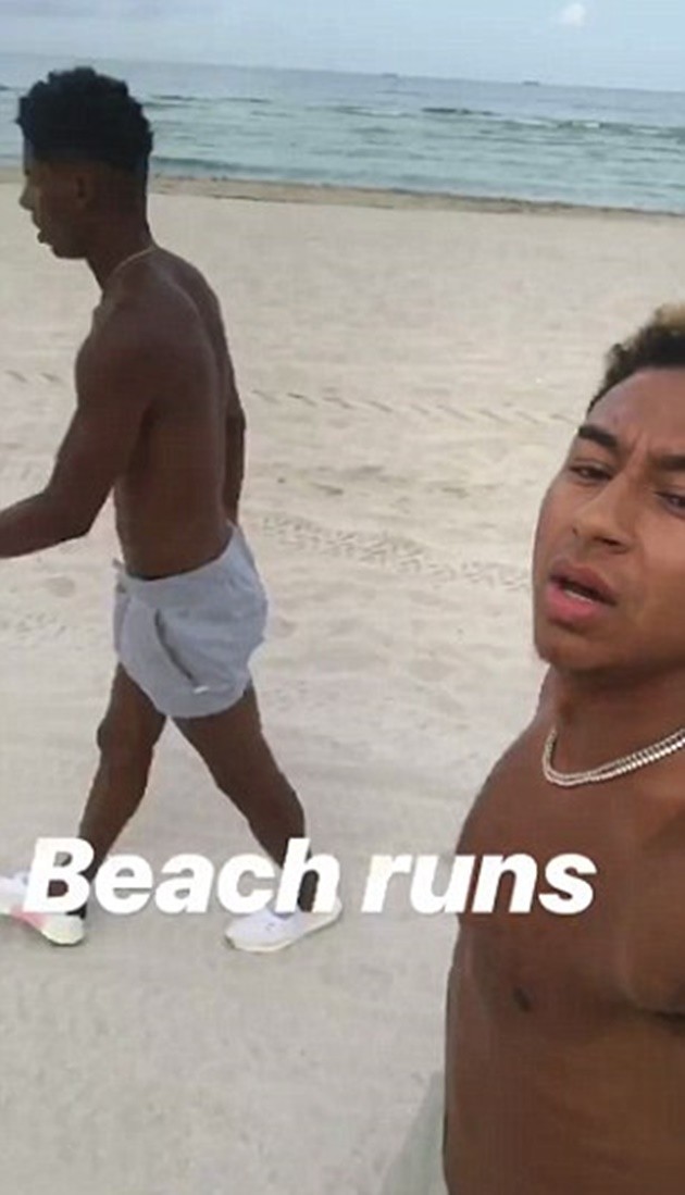 Jesse Lingard và Marcus Rashford dính như sam ở biển Miami - Bóng Đá