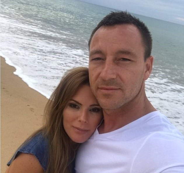 John Terry đi nghỉ mát sau bàn thắng lịch sử cho Chelsea - Bóng Đá