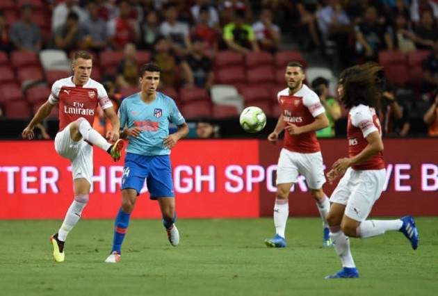 Thua trận, Unai Emery vẫn thành công khi trình làng 