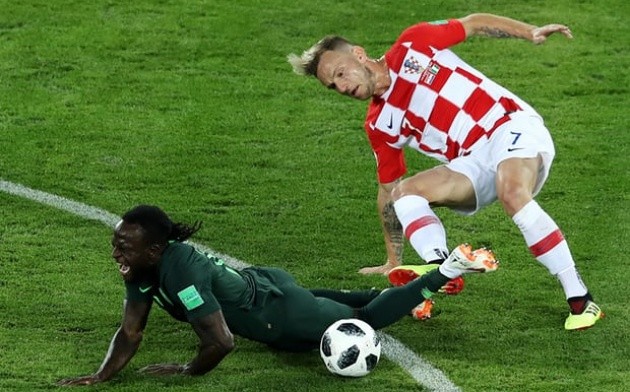 Tại sao Nigeria diệt gọn Iceland trong hiệp 2? - Bóng Đá