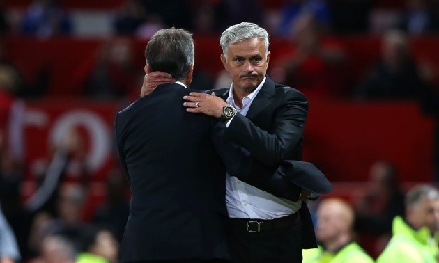 Thầy trò Mourinho - Pogba tạo ra kỷ lục đáng nhớ sau chiến thắng trước Leicester - Bóng Đá