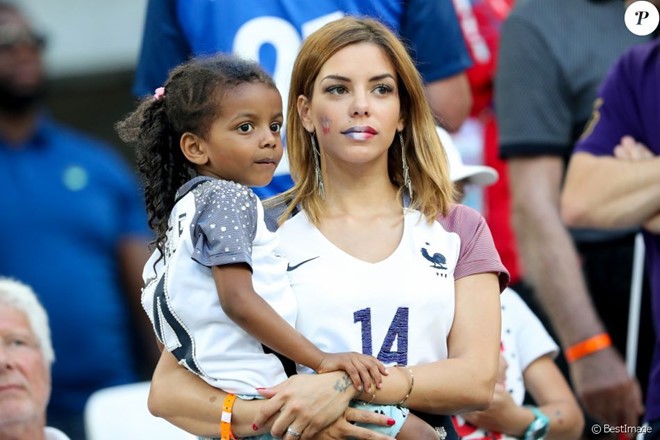 Dàn WAGS tuyển Pháp sẵn sàng đốt cháy khán đài World Cup - Bóng Đá