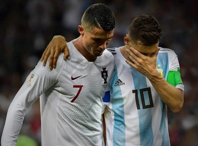 Garry Neville nói gì về việc Ronaldo và Messi chia tay ĐTQG? - Bóng Đá